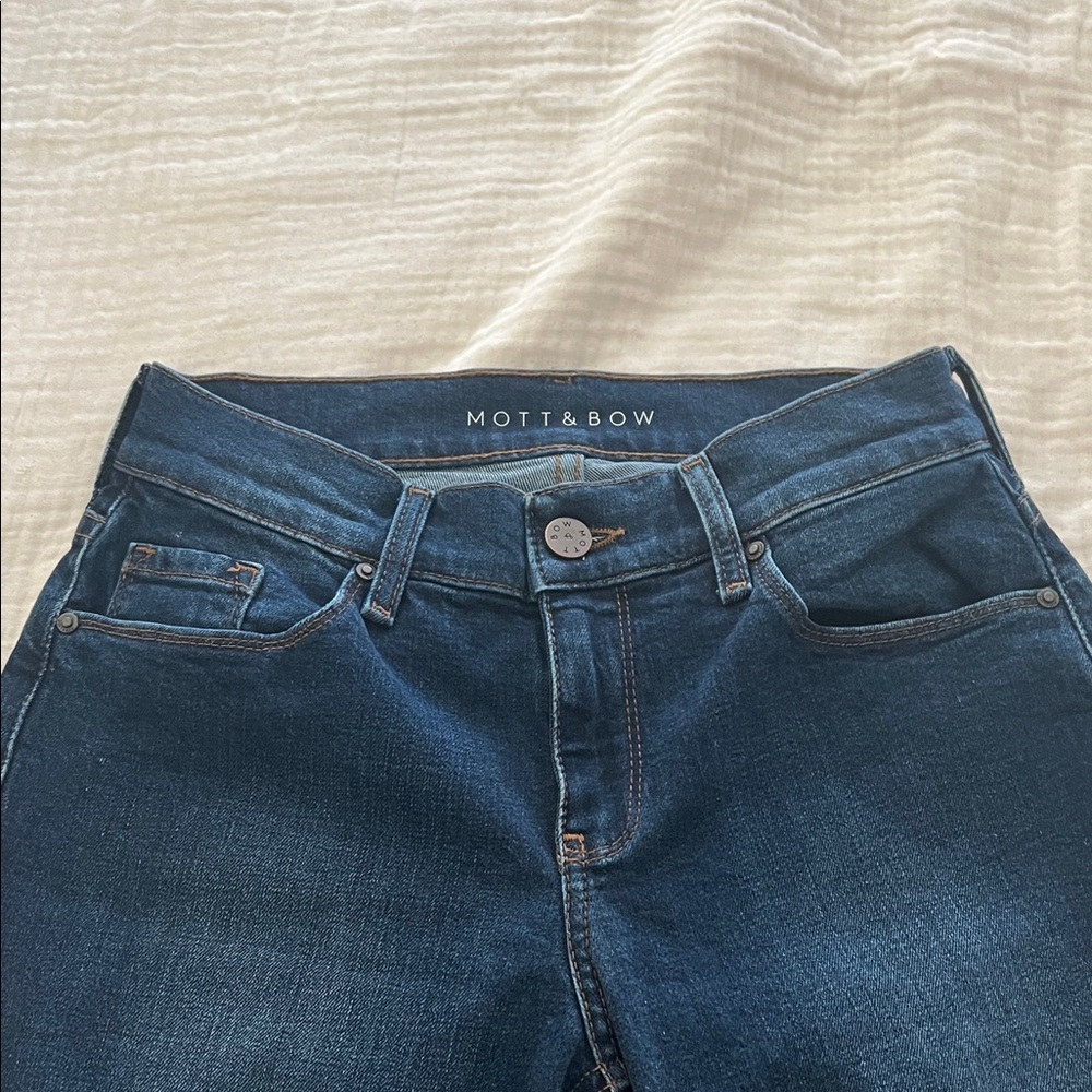 Mott & Bow High Rise Dark Blue Jeans